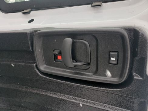 Used 2024 GMC Savana 2500 w/ Driver Convenience Package image 12