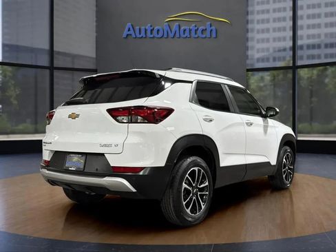 Used 2024 Chevrolet TrailBlazer LT w/ LT Cold Weather Package image 9