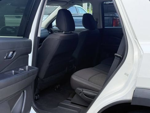 Used 2024 Nissan Pathfinder SV FWD image 28