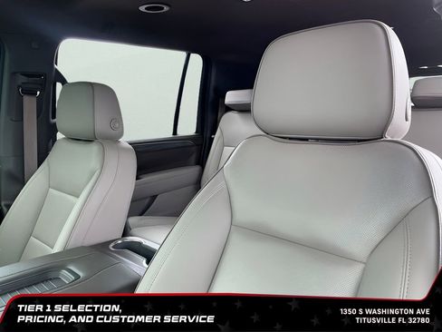 Used 2022 GMC Yukon XL SLT w/ SLT Luxury Package AWD/4WD image 25