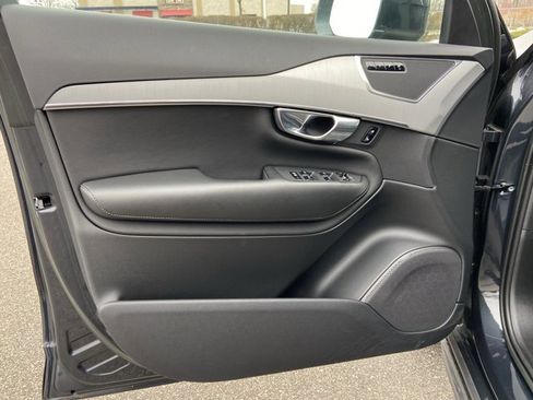 Used 2022 Volvo XC90 T5 Momentum w/ Climate Package image 23