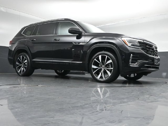 Used 2024 Volkswagen Atlas SEL Premium R-Line AWD/4WD image 35