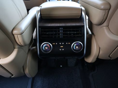 Used 2023 Land Rover Range Rover Autobiography AWD/4WD image 29