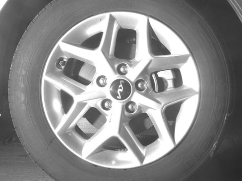 Used 2025 Kia Soul LX w/ LX Technology Package FWD image 16