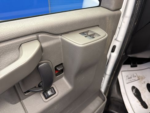 Used 2021 Chevrolet Express 2500 w/ Driver Convenience Package image 11