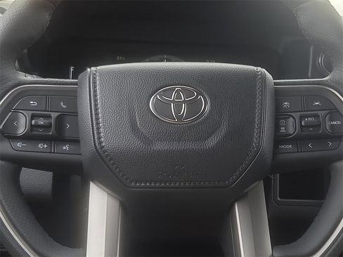 New 2026 Toyota 4Runner SR5 image 25