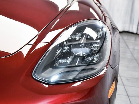 Used 2023 Porsche Panamera Platinum Edition image 75