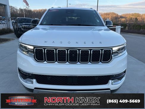Used 2025 Jeep Wagoneer Series III w/ Premium Group I image 34