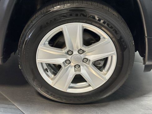 Used 2022 Jeep Compass Latitude image 17