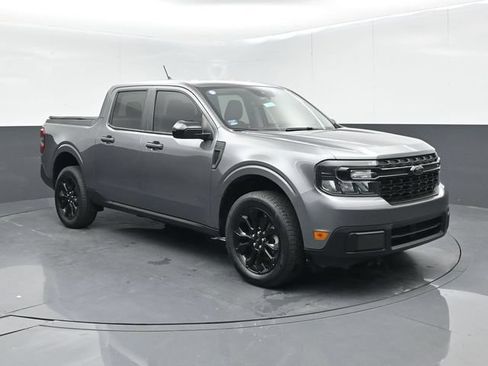 Used 2023 Ford Maverick XLT w/ Black Appearance Package FWD image 2