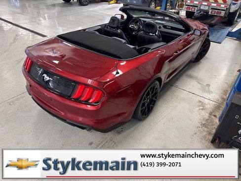 Used 2019 Ford Mustang Premium w/ Ecoboost Performance Package image 18