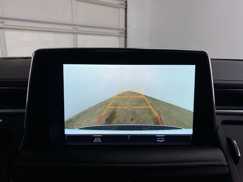 Used 2022 GMC Yukon AT4 image 24