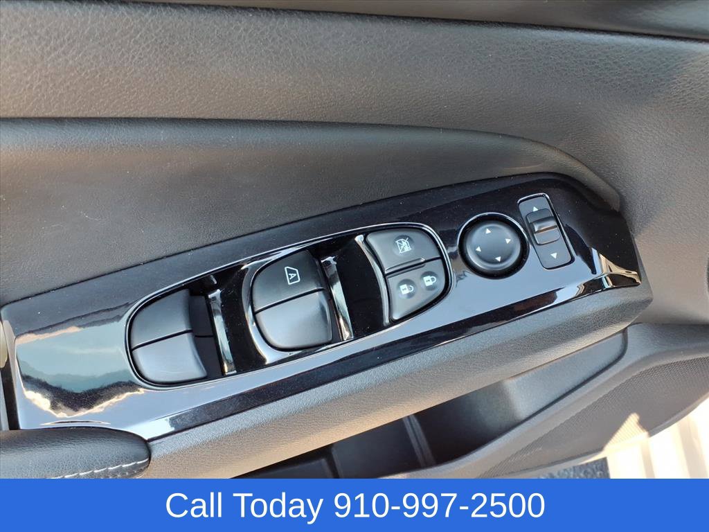 Used 2023 Nissan Altima 2.5 SV FWD image 18