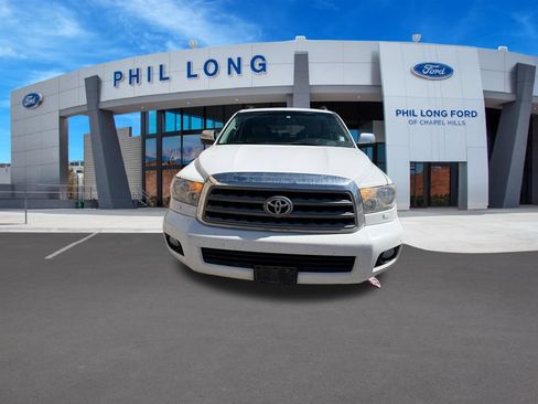 Used 2016 Toyota Sequoia Limited w/ Safety & Convenience Package AWD/4WD image 9