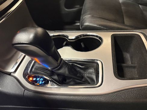 Used 2019 Jeep Grand Cherokee Limited w/ Luxury Group II RWD image 22