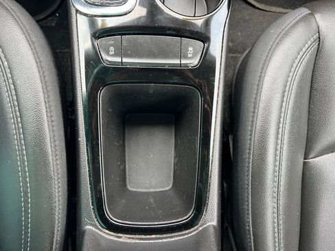 Used 2019 Chevrolet Cruze Premier FWD image 27