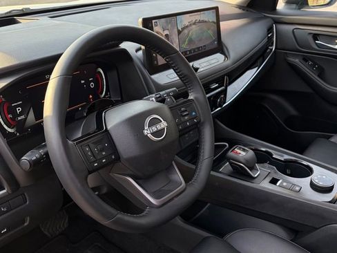Certified 2025 Nissan Rogue SL w/ Tech Package AWD/4WD image 14