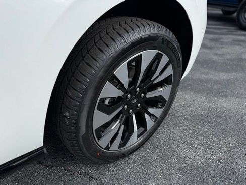 New 2025 Ford Expedition Max Platinum w/ Driver's Package image 7