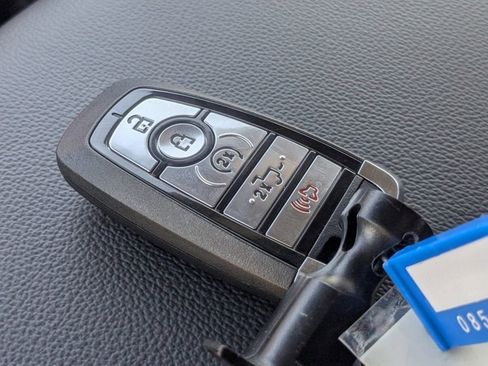 New 2026 Ford F250 Lariat w/ Black Appearance Package image 33