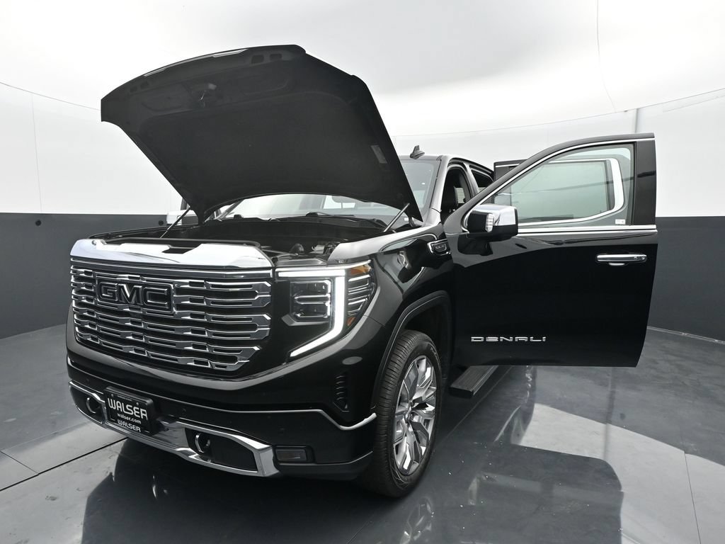 Used 2024 GMC Sierra 1500 Denali w/ Denali Reserve Package AWD/4WD image 26