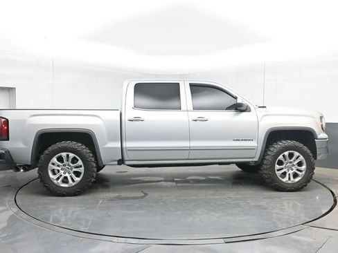 Used 2018 GMC Sierra 1500 SLT w/ SLT Premium Package AWD/4WD image 15