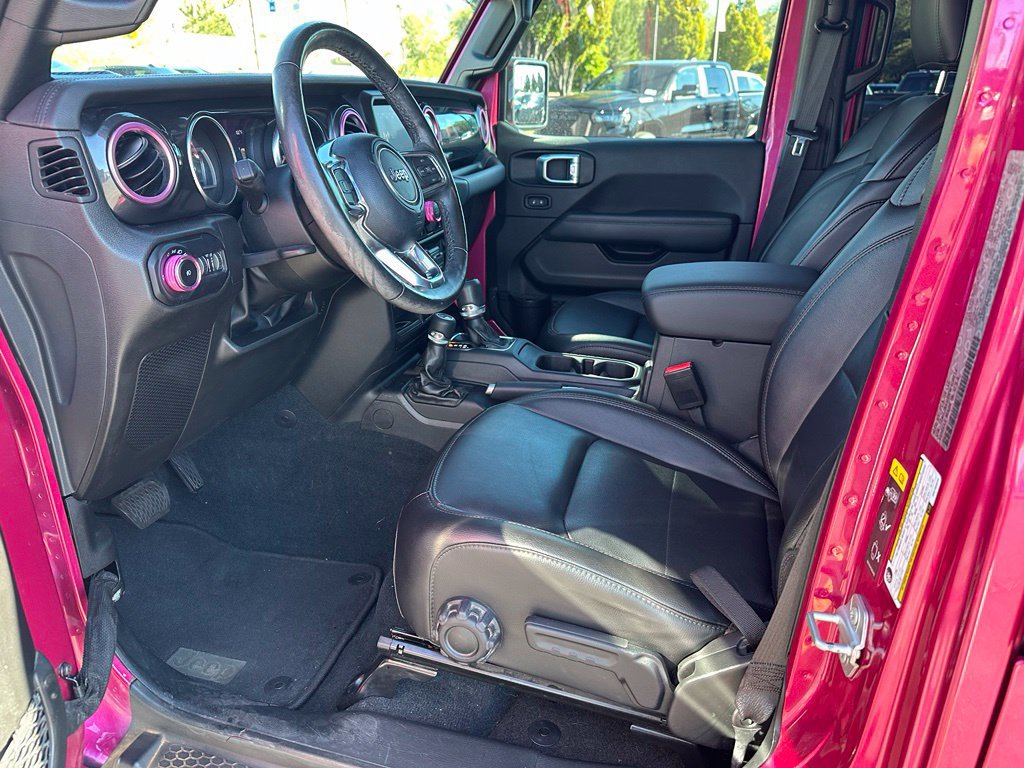 Used 2022 Jeep Wrangler Unlimited Sahara AWD/4WD image 27