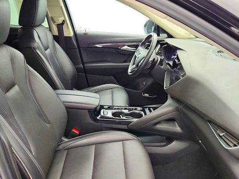Used 2021 Buick Envision Essence w/ Technology Package I image 25