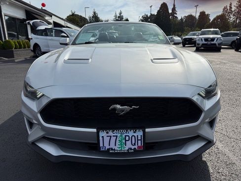 Used 2018 Ford Mustang Premium image 10