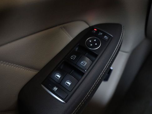 Used 2014 Mercedes-Benz GL 450 4MATIC image 38