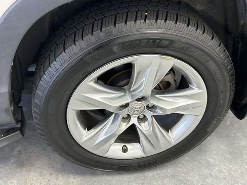Used 2015 Toyota Highlander Limited AWD/4WD image 11
