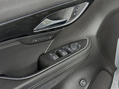 Used 2021 Buick Envision Essence w/ Sport Touring Package AWD/4WD image 17