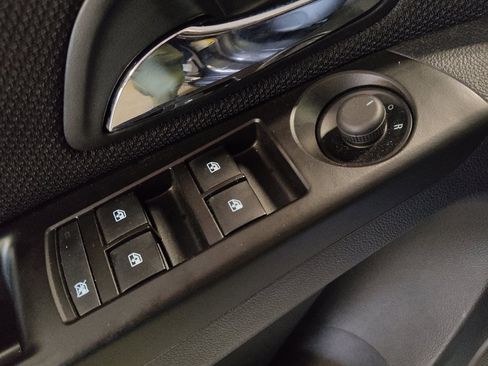 Used 2014 Chevrolet Cruze LT image 27