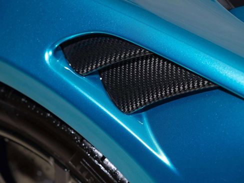 Used 2023 McLaren Artura image 31