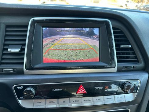 Used 2018 Hyundai Sonata SE FWD image 29