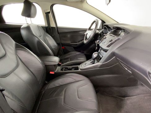 Used 2016 Ford Focus SE w/ Equipment Group 201A image 26