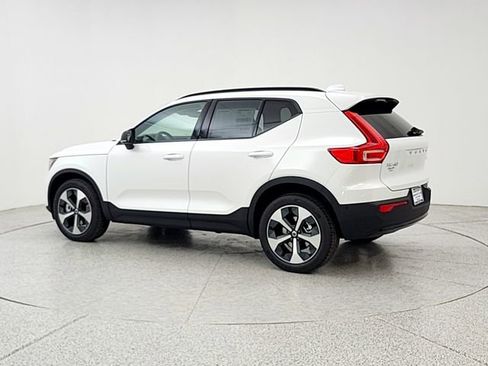 New 2026 Volvo XC40 B5 Plus w/ Climate Package image 7