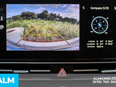 Used 2025 Hyundai Elantra SEL FWD image 31