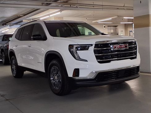 New 2026 GMC Acadia Elevation FWD image 3