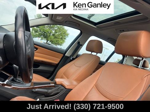 Used 2009 BMW 328i xDrive Sedan AWD/4WD image 11