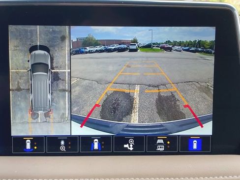 Used 2023 Chevrolet Tahoe Premier w/ Premium Package 2 AWD/4WD image 14
