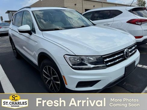 Used 2021 Volkswagen Tiguan SE w/ Panoramic Sunroof Package AWD/4WD image 1