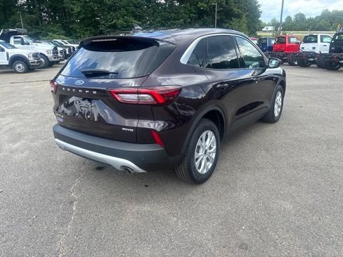 Used 2023 Ford Escape Active w/ Tech Pack #1 AWD/4WD image 5