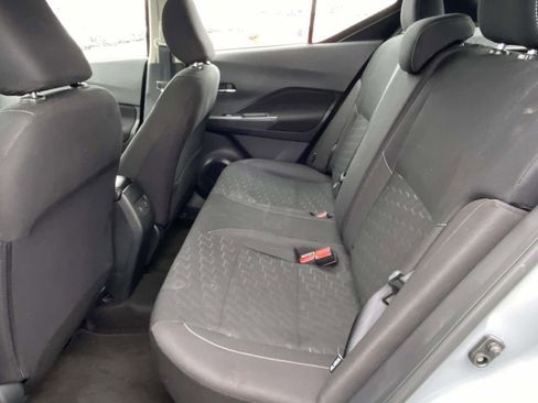 Used 2024 Nissan Kicks SV image 10