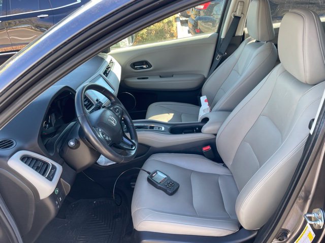 Used 2019 Honda HR-V Touring image 6