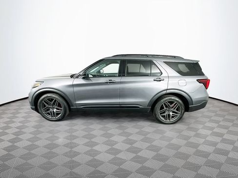 Used 2025 Ford Explorer ST AWD/4WD image 7