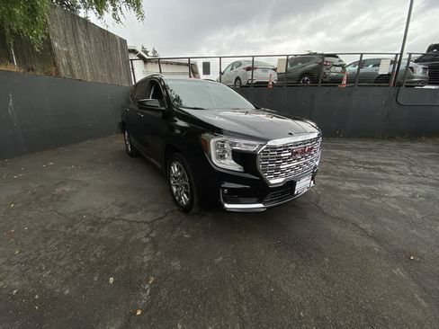 Used 2022 GMC Terrain Denali w/ Denali Premium Package AWD/4WD image 8