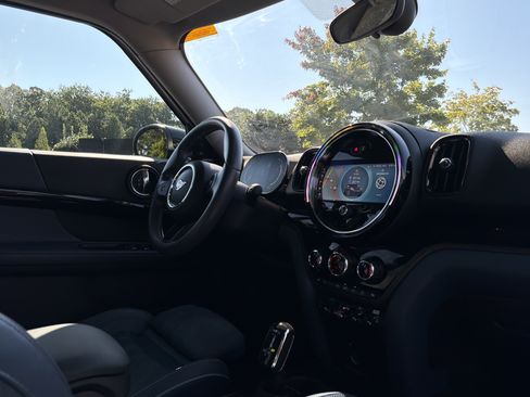 Used 2023 MINI Cooper Countryman S w/ Signature Upholstery Package FWD image 6