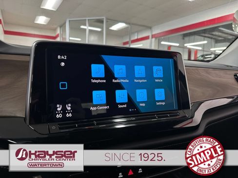 Used 2025 Volkswagen Atlas SE AWD/4WD image 20