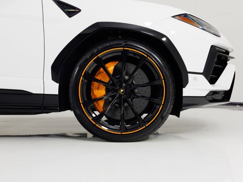 Used 2024 Lamborghini Urus S image 13