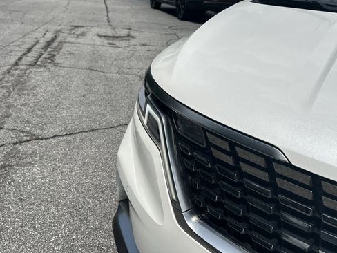 Certified 2023 Kia Carnival SX Prestige FWD image 13